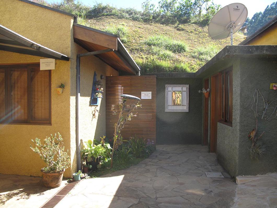 Hospedaria Vila Khepri Goncalves Exterior photo