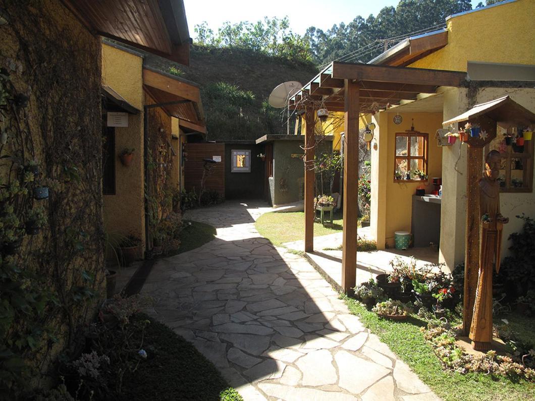 Hospedaria Vila Khepri Goncalves Exterior photo